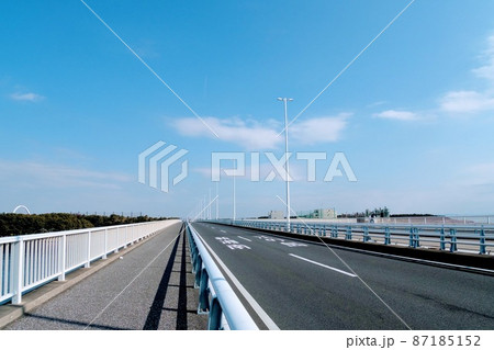 【平塚】気持ち良い海沿い、河口の橋 【平塚】気持ち良い海沿い、河口の橋 87185152