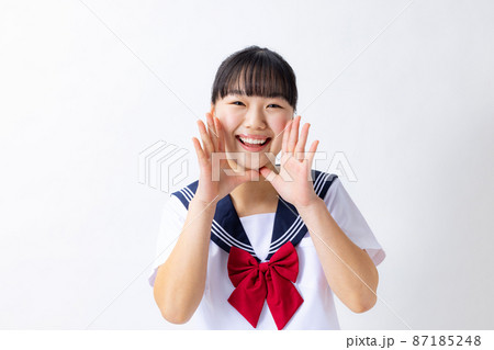 中学生の女子学生 中学生の女子学生 87185248