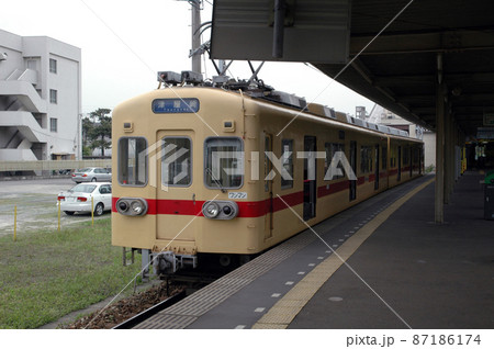 廃止された西鉄宮地岳線の津屋崎駅行電車 87186174