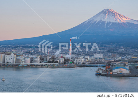 田子の浦から富士山 87190126