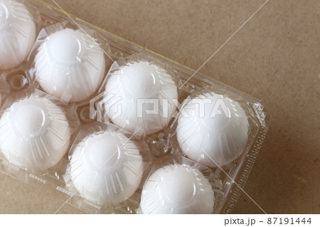 パックに入った卵 パックに入った卵 87191444