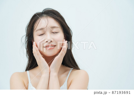 しっとりとした雰囲気の美容イメージ 87193691