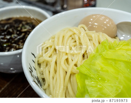 味玉つけ麵とキャベツ 味玉つけ麵とキャベツ 87193973