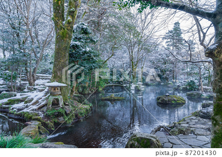 雪の岐阜公園〈岐阜県岐阜市〉 雪の岐阜公園〈岐阜県岐阜市〉 87201430