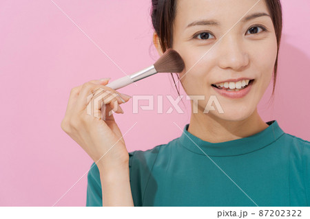 20代女性ポートレート　メイク 87202322