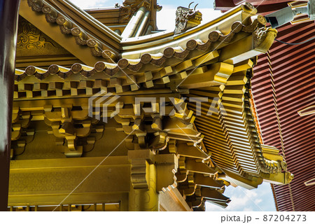 Golden gable roof architecture of Taiwanese temple-style at Fo Guang San Temple. 87204273