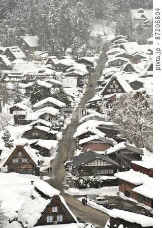 展望台から見た雪の降る白川郷　2022年2月24日撮影 87206804