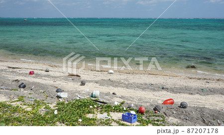 海洋プラスティックと海と空 87207178