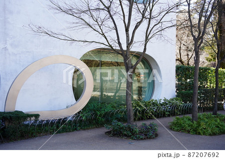 kw+hg architectsが設計した武蔵野プレイスは武蔵境駅近くに佇む。 kw+hg architectsが設計した武蔵野プレイスは武蔵境駅近くに佇む。 87207692
