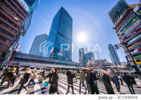 日本の東京都市景観 BA.2市中感染…全国死亡271人過去最多昨日。重床使用率32.7％＝18日渋谷 87208909
