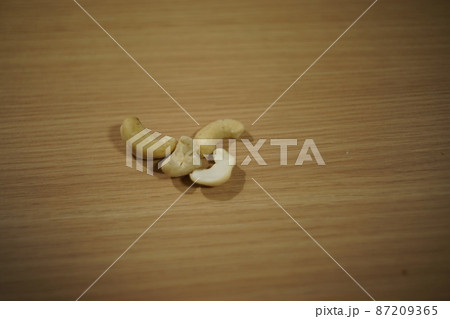 カシューナッツ・アップ 87209365