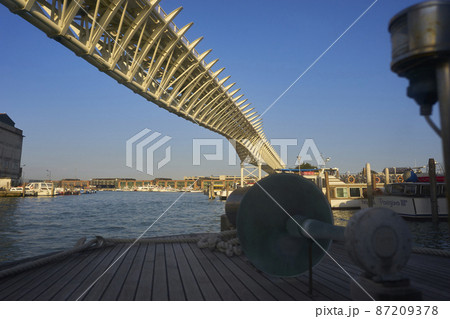 イタリア ベネチア 海上 街中 イタリア ベネチア 海上 街中 87209378