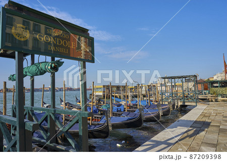 イタリア ベネチア 海上 街中 イタリア ベネチア 海上 街中 87209398