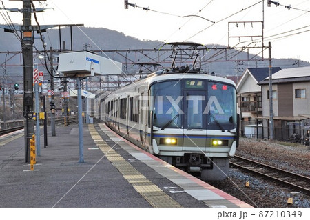 JR西日本 221系 K15編成 霜取りパンタ付き C普通 草津線直通柘植行き 87210349