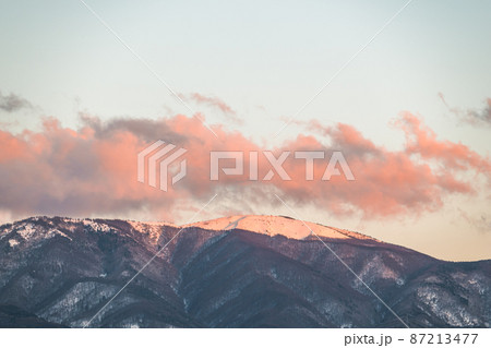 夕陽に染まるの鉢伏山 夕陽に染まるの鉢伏山 87213477