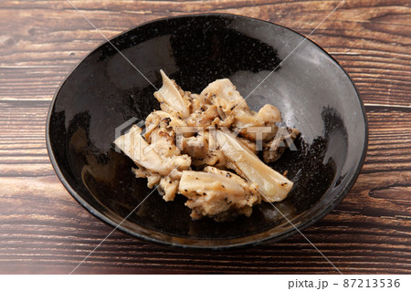 やげん軟骨の炭火焼 87213536