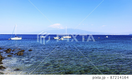 駿河湾とヨットと富士山 87214164