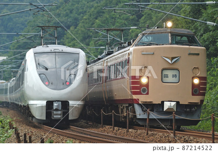 北陸本線　津幡－倶利伽羅　JR西日本　485系　Y31編成　臨時　683系　S02編成　しらさぎ 87214522