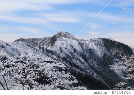 明神平から薊岳を望む(冬)　【奈良県東吉野村】 87214716