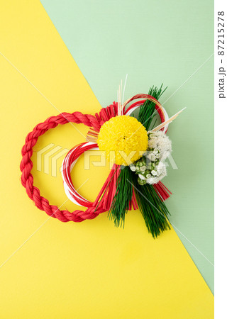 お正月のイメージ（正月リース） 87215278