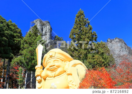 【群馬県】紅葉の中之岳神社だいこく様 87216892