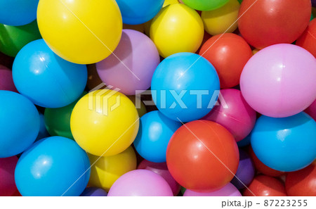 Multi-colored balls for a dry pool for children to play in the house and outdoors. 87223255