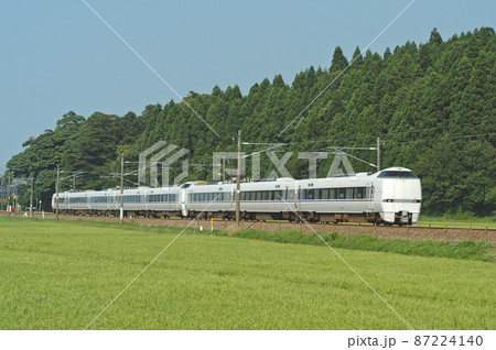 北陸本線　大聖寺－牛ノ谷　JR西日本　683系　S21＋S05編成（金沢）　しらさぎ 87224140