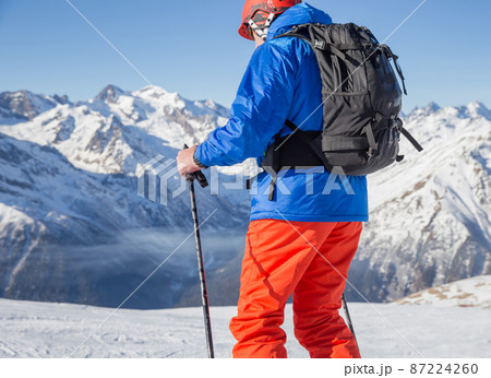 skiing 87224260