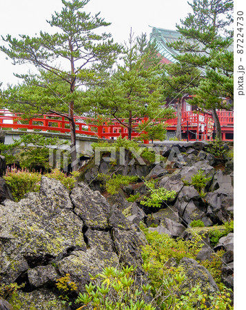長野県嬬恋村・浅間山の鬼押出し 87224730