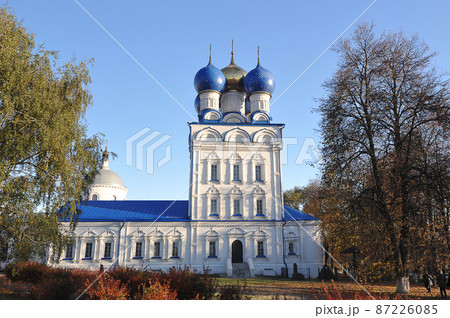 Archangel Cathedral in Bronnitsy in the autumn 87226085