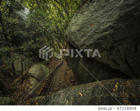 【香川】小豆島 大阪城石垣 石切丁場跡 天狗岩丁場 【香川】小豆島 大阪城石垣 石切丁場跡 天狗岩丁場 87228908