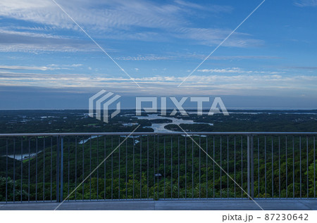 《三重県　志摩市》展望台から望む英虞湾 87230642