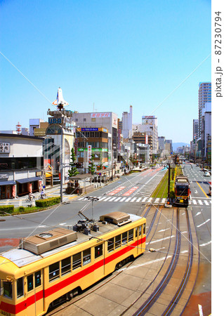 豊橋市、路面電車が走る風景 87230794