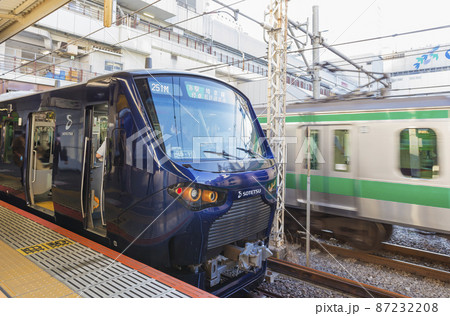 相鉄線　鉄道　私鉄　相鉄　ブルー　新宿駅ホーム　埼京線 87232208