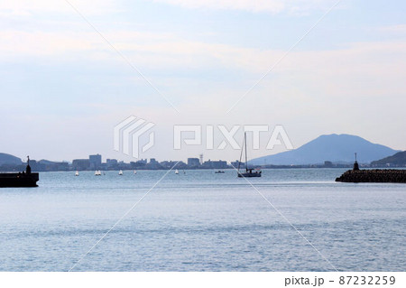 小戸公園から見た今宿と可也山 小戸公園から見た今宿と可也山 87232259