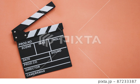 open clapperboard 87233387
