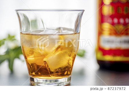 紹興酒ロック 87237972