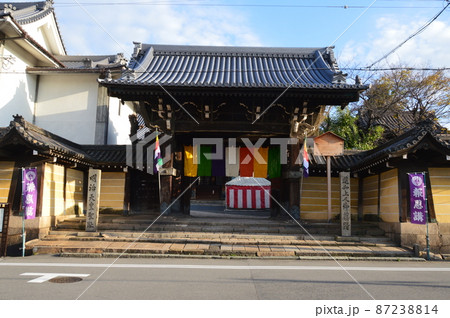 本願寺堺別院の山門（大阪府堺市堺区神明町東3-1-10） 87238814