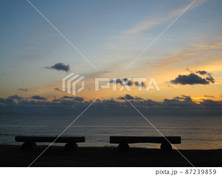 冬暁の大洗海岸 87239859