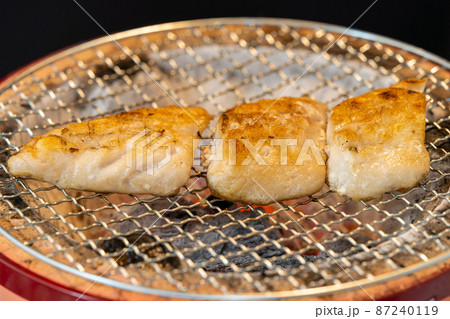 備長炭で焼く塩サバ 備長炭で焼く塩サバ 87240119