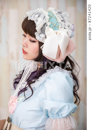 コスプレした女性の横顔　Cosplay 87241420