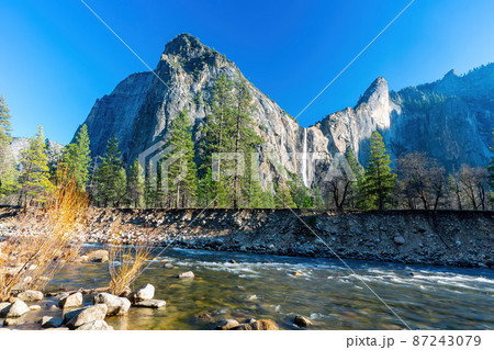 Sunny view of the bridalveil fall of Yosemite National Park Sunny view of the bridalveil fall of Yosemite National Park 87243079