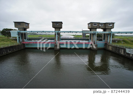 利根川河口堰の南岸ゲート 87244439