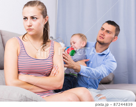 Portrait of quarreled husband and wife Portrait of quarreled husband and wife 87244839
