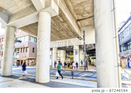 東京都目黒区の都市風景　都立大学駅 87246594