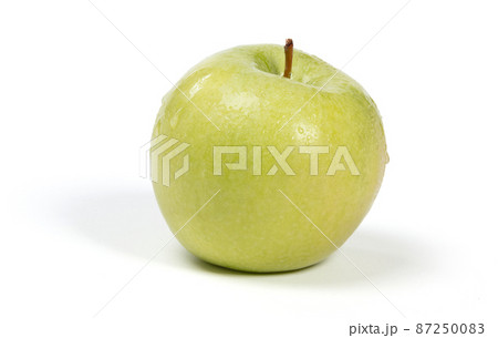 Green apple isolated 87250083