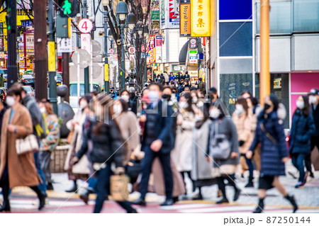 日本の東京都市景観 4万6千人超・東京8638人最多更新…慟哭の6波…渋谷109前や道玄坂=20日 日本の東京都市景観 4万6千人超・東京8638人最多更新…慟哭の6波…渋谷109前や道玄坂=20日 87250144