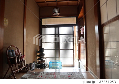 玄関の日の光 玄関の日の光 87251053