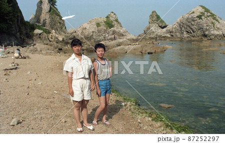 新潟県　村上市　笹川流付近の海水浴場　1988年　昭和63年　夏　 87252297