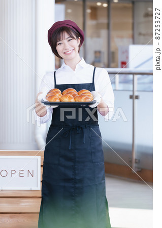 パン屋さんのスタッフ 87253727